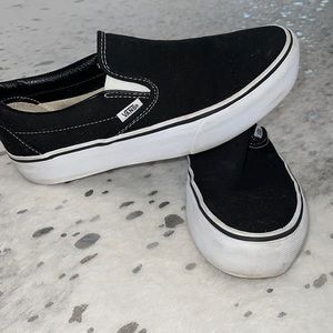 Women's 8.5 Platform Vans
